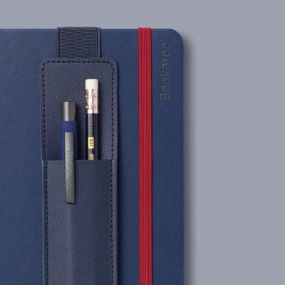 Semn de carte pentru format A5, cu suport pentru instrumente de scris - Navy - pe agenda, cu pix si creion