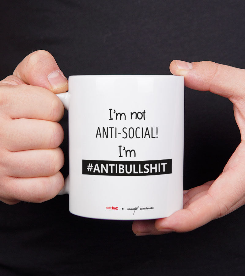 Cana cadou pentru colegi si prieteni - Not Antisocial-hand