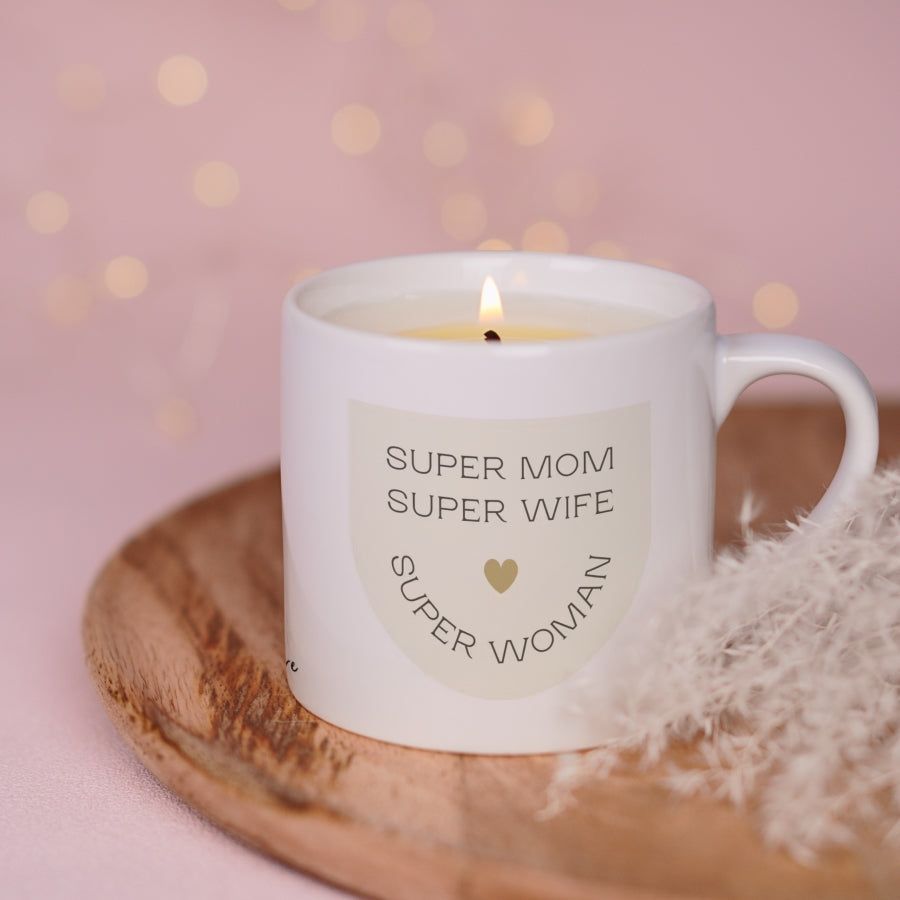 Cadou pentru mama - Lumanare parfumata in cana personalizata - Super Woman wonderstore 1