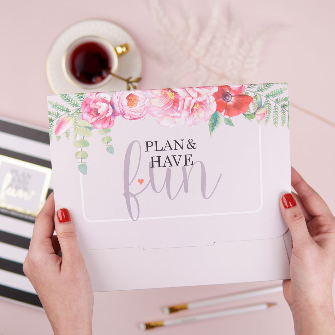 Cutie cadou - Wedding Planner Plan and Have fun - Agenda Mireselor inspirate Lady Cozac - wonderstore