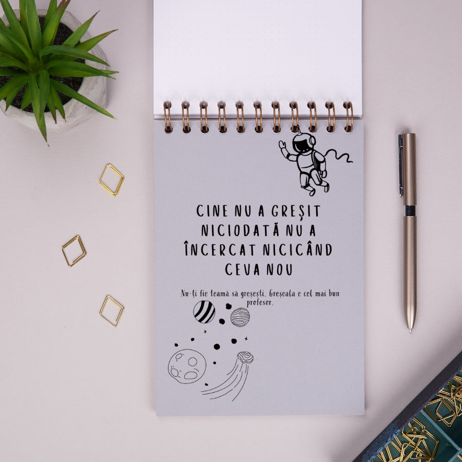 Notebook cadou pentru copii si adolescenti - Chestiile mele secrete - despartitor 2