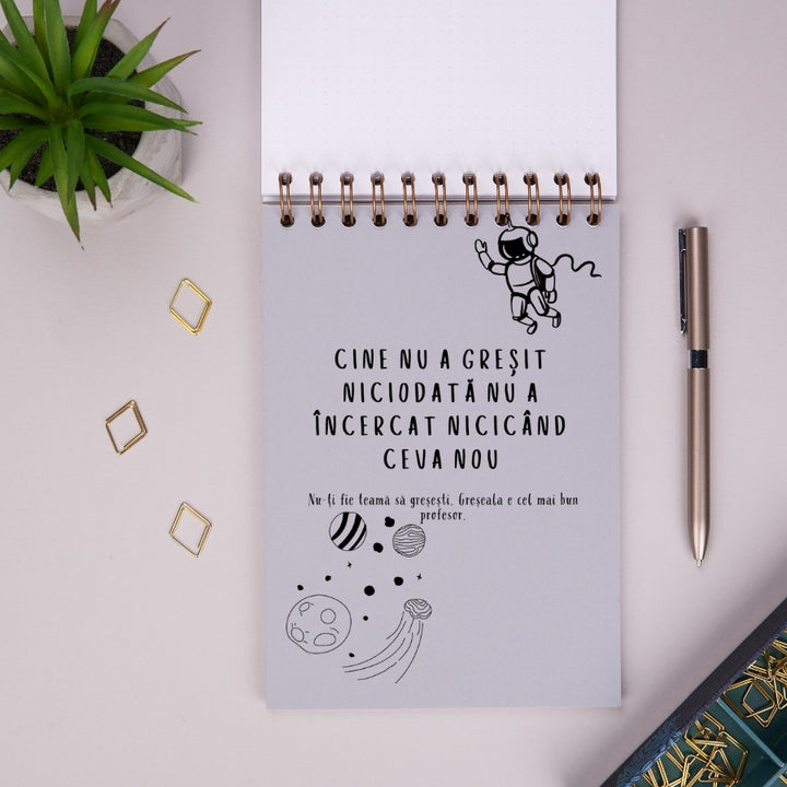 Notebook cadou pentru copii si adolescenti - Chestiile mele secrete - despartitor 2