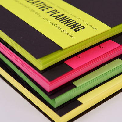 Notebook cu interior colorat wonderstore - Creative Planning - detaliu margini colorate