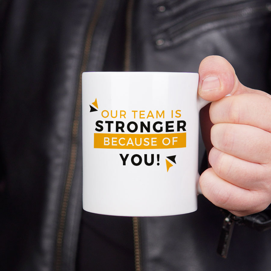 Cana cadou pentru colaboratori si angajati - Stronger because of you - in mana