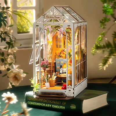 Puzzle 3D din lemn cotor de carte book nook - Garden House - decor