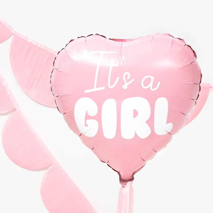 Balon roz in forma de inima pentru baby shower / gender reveal - It's a girl - prim plan