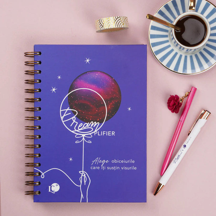 Planner format A5, nedatat, in limba romana, pentru obiceiuri si rutine sanatoase - Dreamplifier coperta fata